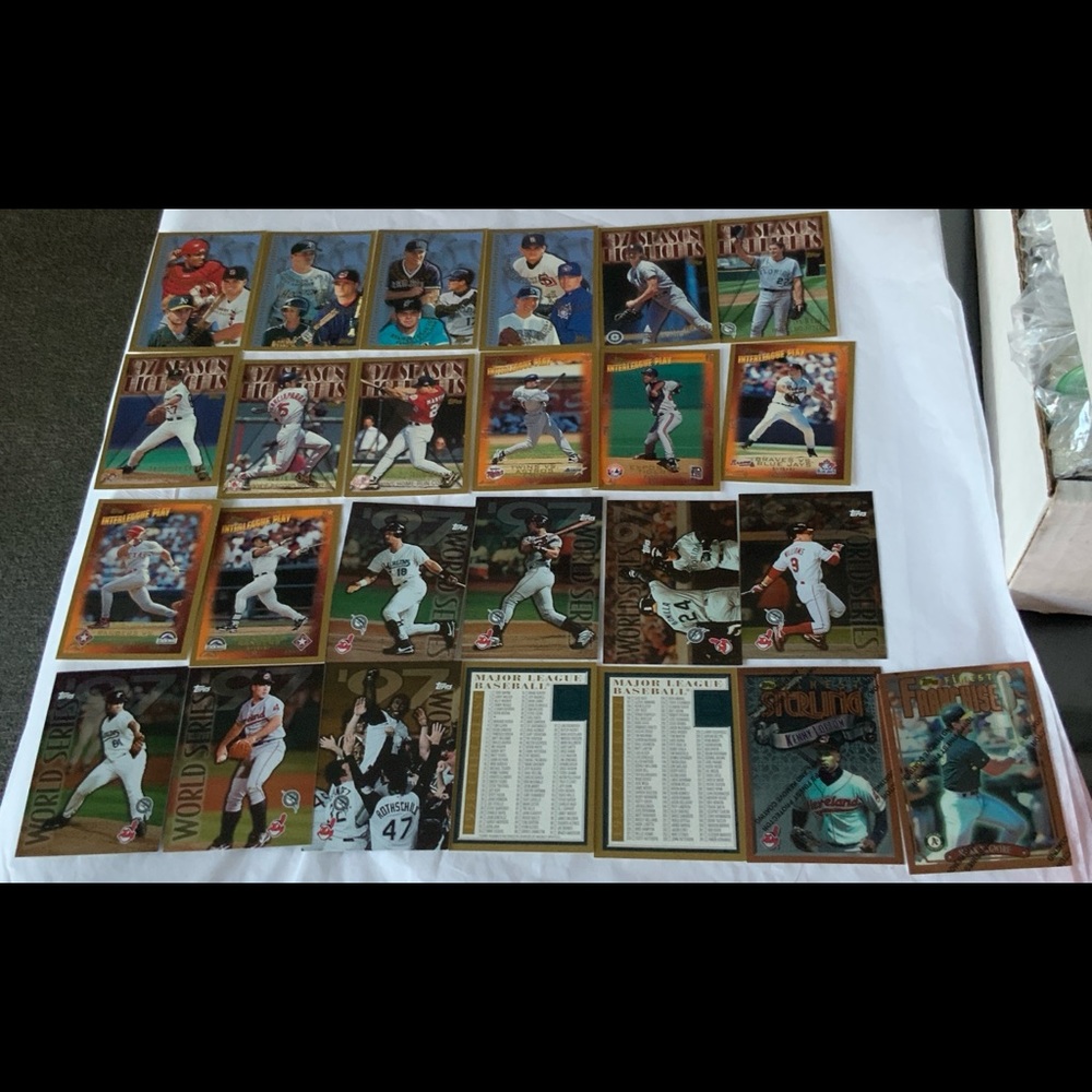 Bundle of Baseball Cards Lot 342*